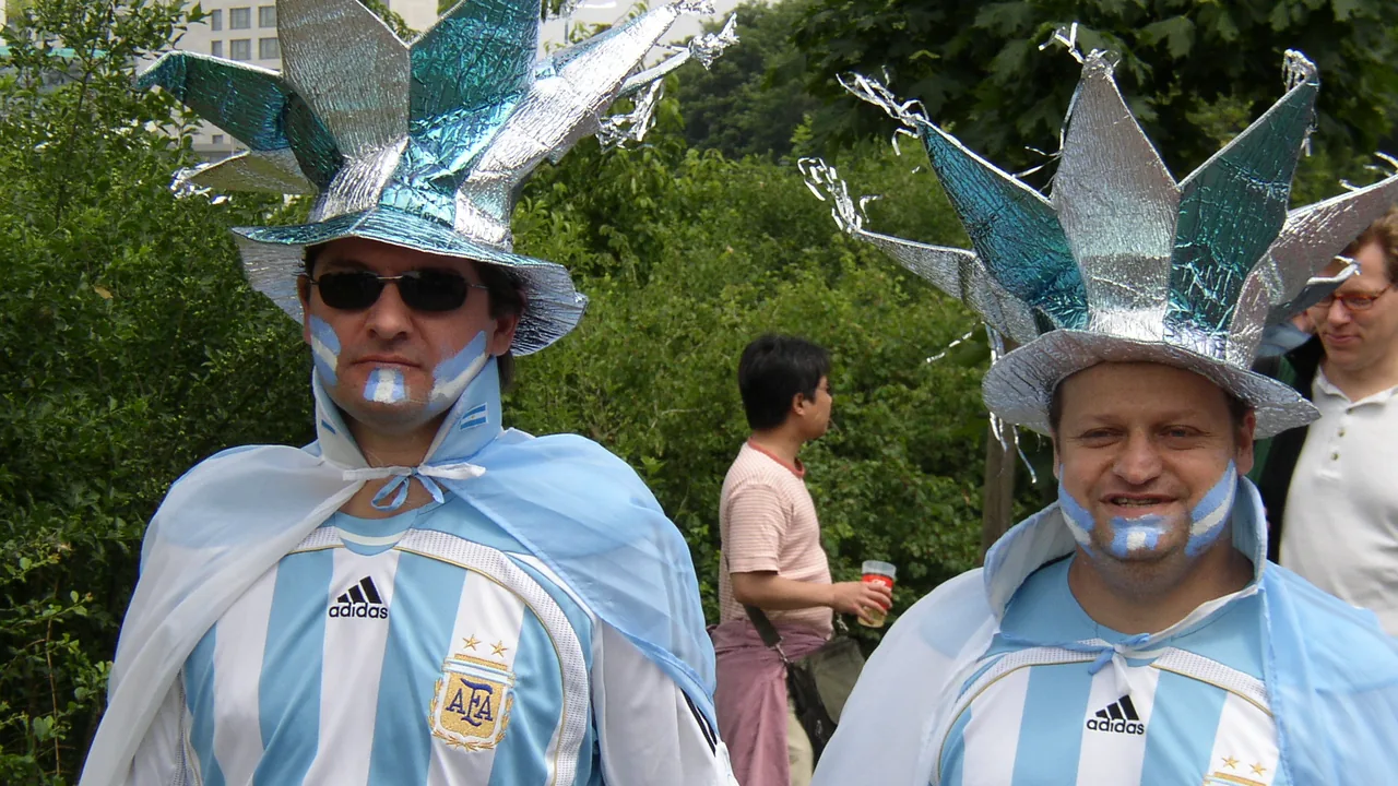FIFA World Cup - ARG vs. SCG - Fans of Argentina.jpg