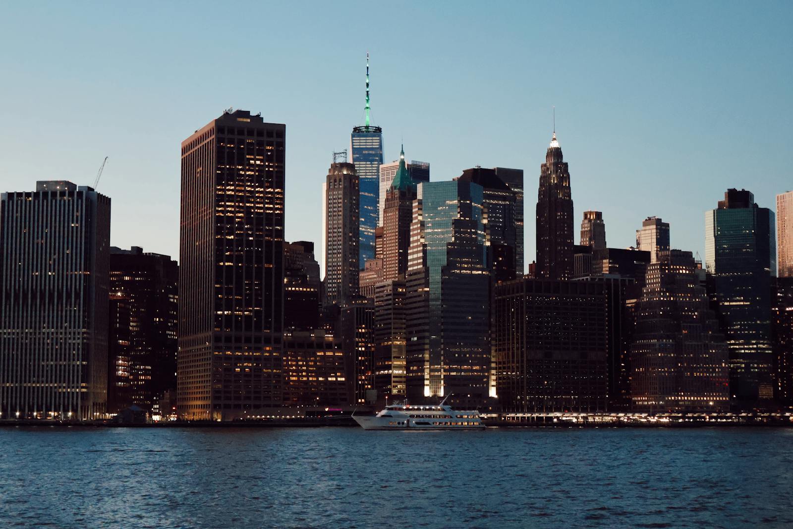 Manhattan skyline at sunset — New York and New Jersey form the most complex but highest-value World Cup 2026 host region