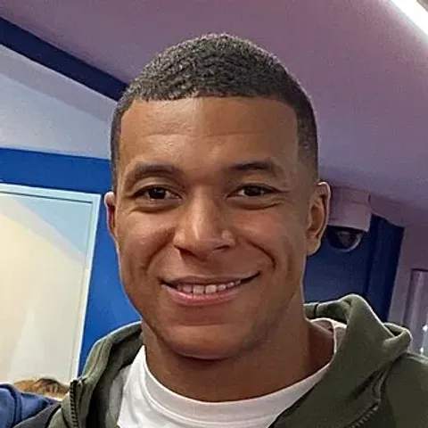 Kylian Mbappé in France national team kit — captain at 27 leading Deschamps' final tournament after the May 14 squad announcement for the 2026 FIFA World Cup